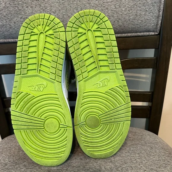 Air Jordan 1 Mid SE Green Python 2022 Womens Size 7 - Picture 7 of 11